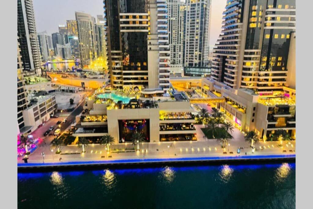 Cayan Tower Luxury Apartment With Sea View Dubai Luaran gambar