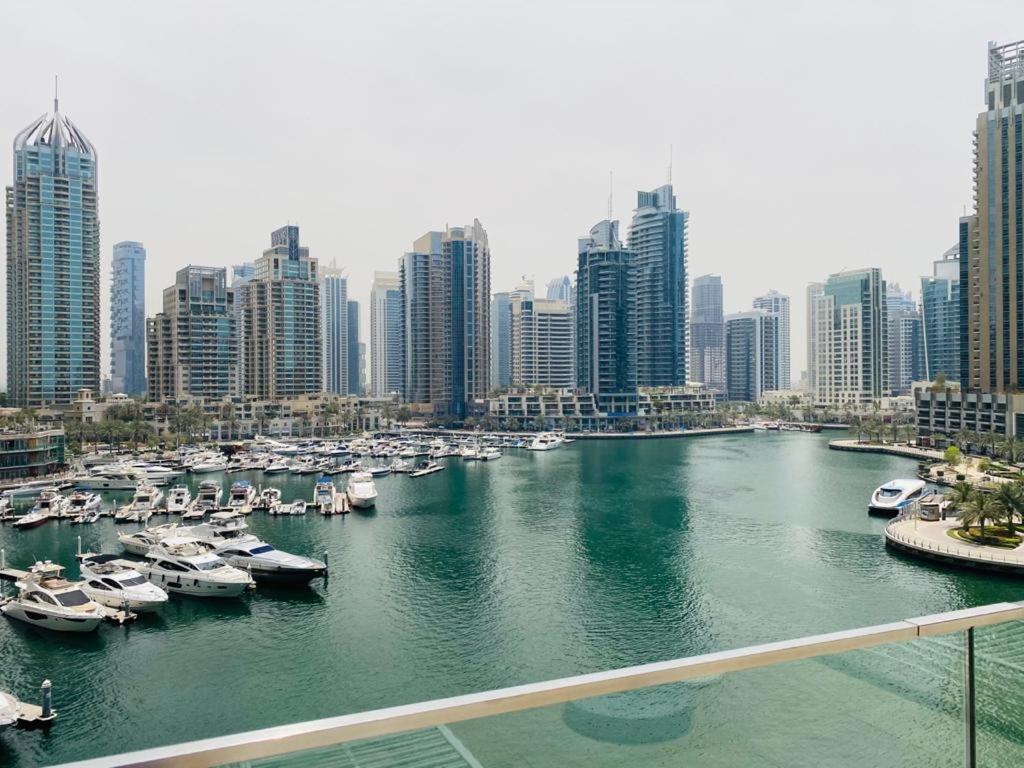 Cayan Tower Luxury Apartment With Sea View Dubai Luaran gambar