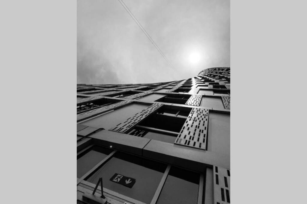 Cayan Tower Luxury Apartment With Sea View Dubai Luaran gambar