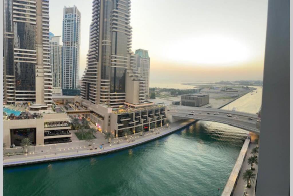 Cayan Tower Luxury Apartment With Sea View Dubai Luaran gambar