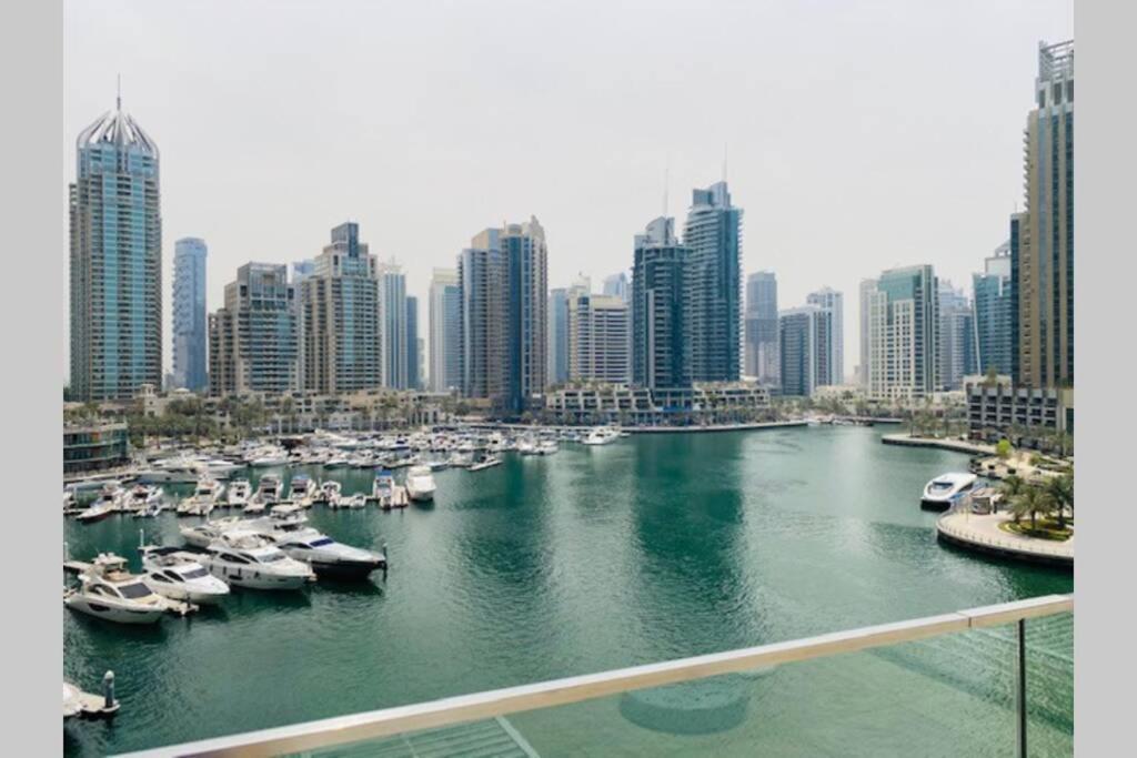 Cayan Tower Luxury Apartment With Sea View Dubai Luaran gambar