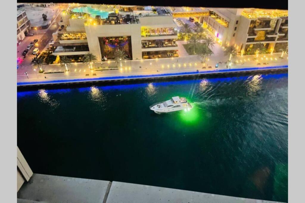 Cayan Tower Luxury Apartment With Sea View Dubai Luaran gambar