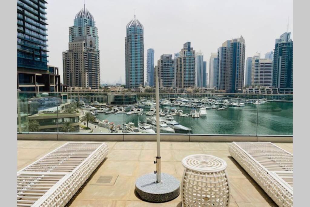 Cayan Tower Luxury Apartment With Sea View Dubai Luaran gambar